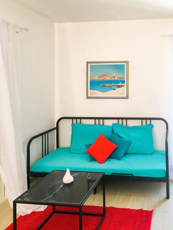 Land And Sea Apartment Primosten Exterior photo